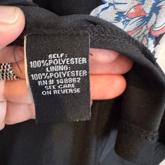 New Torrid Floral Chiffon Skater Dress Black Back Zip Flutter Sleeve Sz 16 - Picture 8 of 10